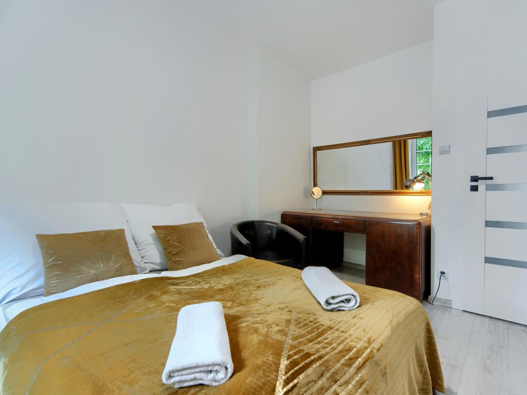 Mhs Family Apartment Old Town Гданск Екстериор снимка